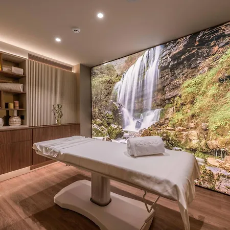 Dolinas Climbing Hotel