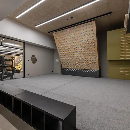 Dolinas Climbing Hotel