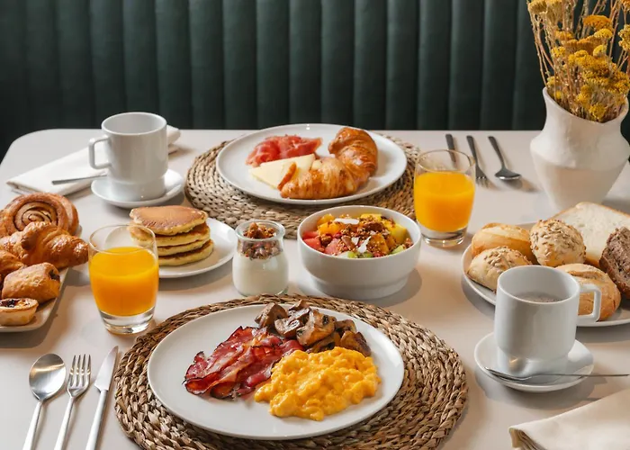 Dolinas Climbing Hotel Porto de Mós