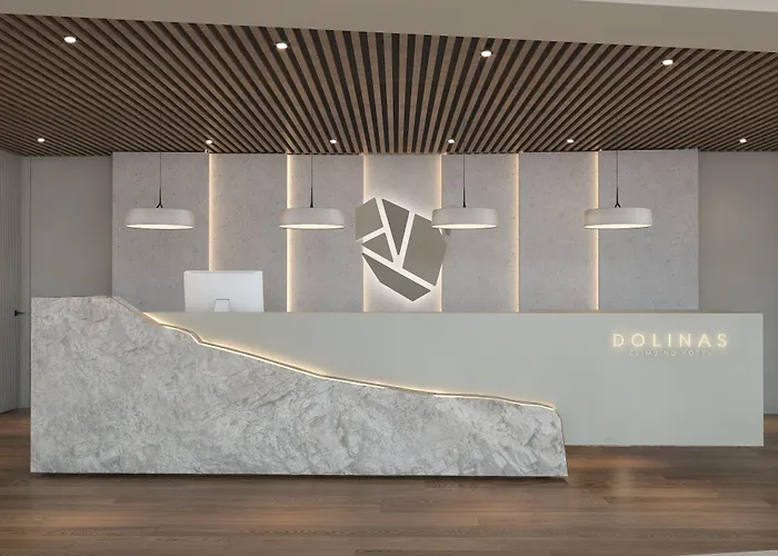 Dolinas Climbing Hotel Porto de Mós